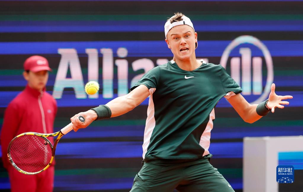 不轻言放弃 不轻言放弃