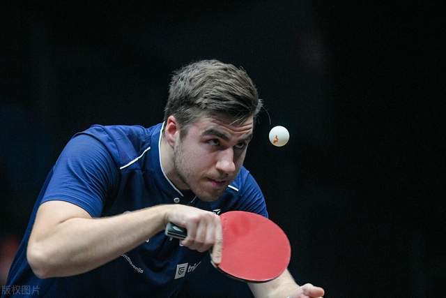 中的亮眼成 中的亮眼成